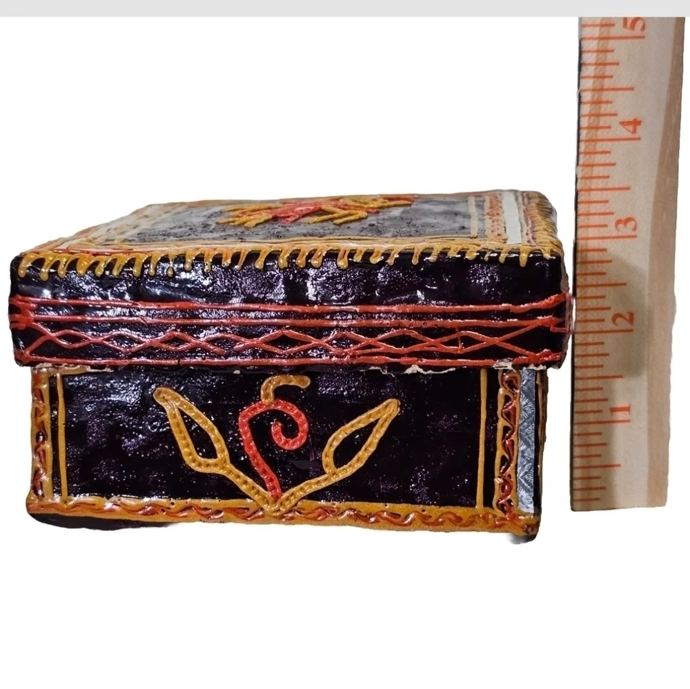 Vintage Woven Rattan Wicker Trinket Box with lid colorful , Handmade In INDIA